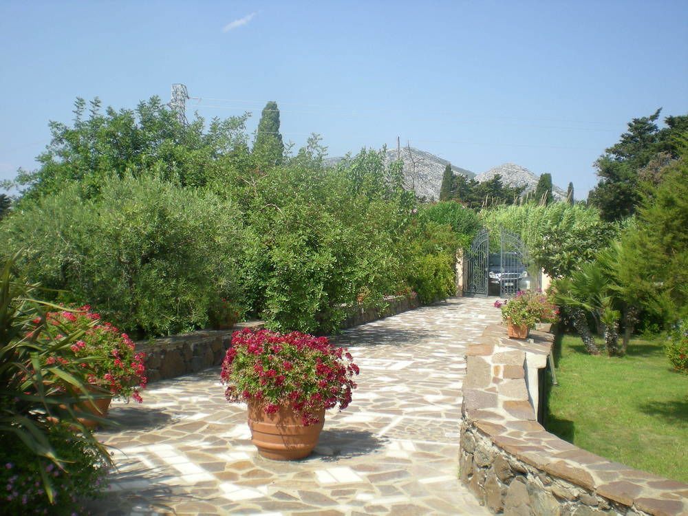 Residence Marina Palace Orosei Exterior foto