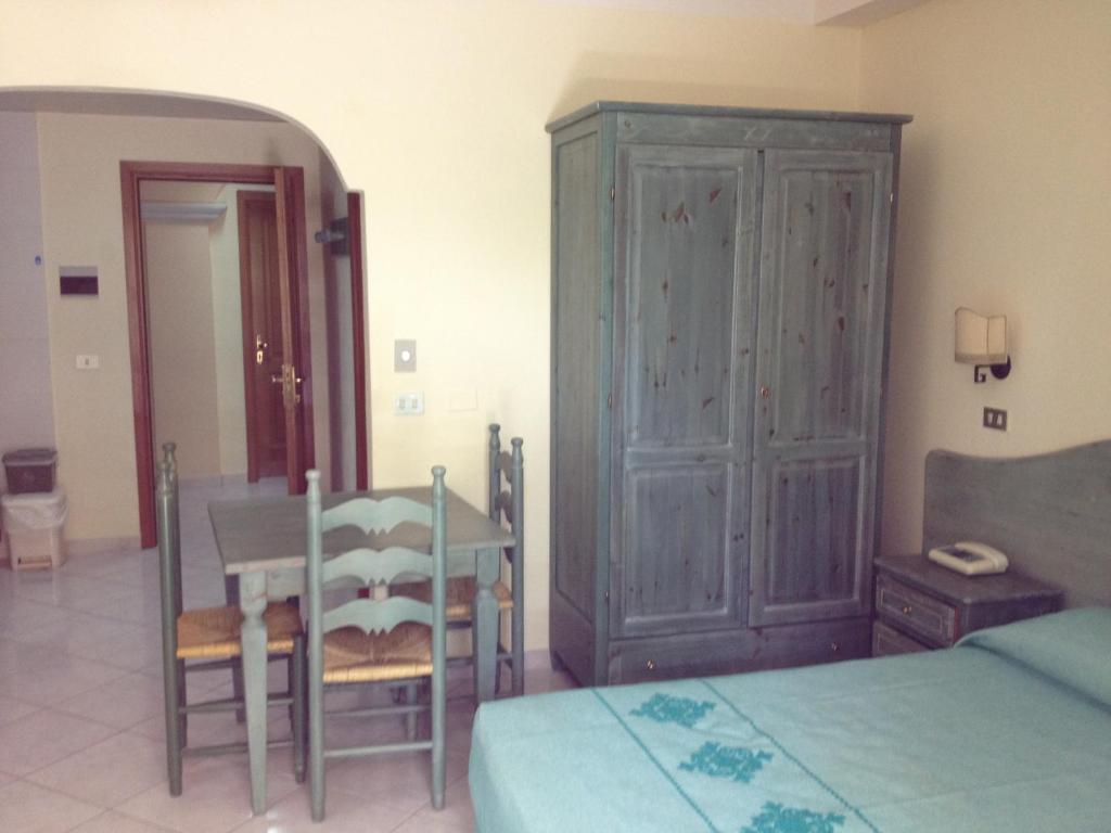 Residence Marina Palace Orosei Habitación foto